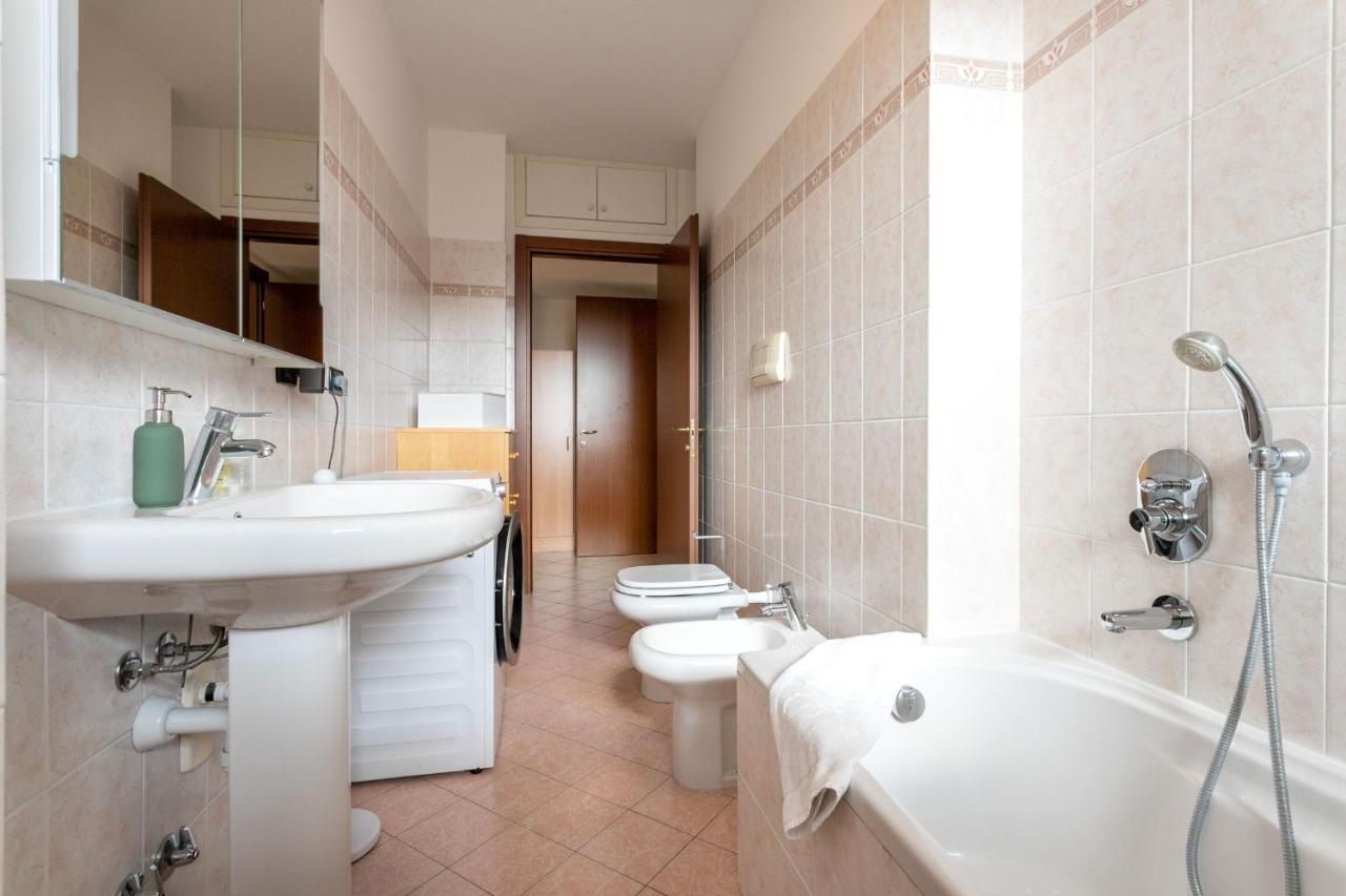 Futurismo By Halldis Apartamento *
